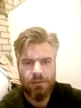 Snapshot of Hornybalkanmen12 chatting on 03/04/26, 01:39 Hornybalkanmen12 online show from 03/04/26, 01:39