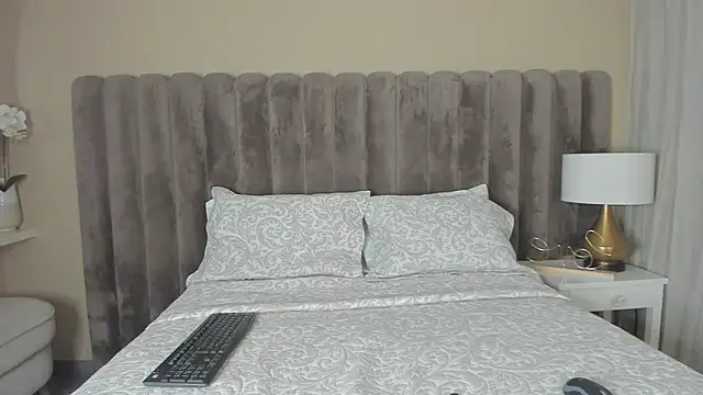 SofiBaez online show from 04/04/26, 04:22