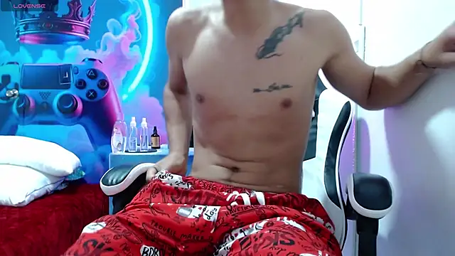 Snapshot of pipe_hot04 chatting on 02/28/26, 12:55 pipe hot04 online show from 02/28/26, 12:55