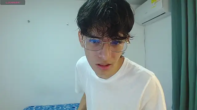 Snapshot of noah_millerx chatting on 05/01/26, 03:33 noah millerx online show from 05/01/26, 03:33