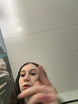 kenzyy28 online show from 03/19/26, 01:20