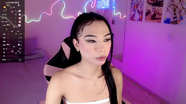 IamAndrea01 online show from 04/15/26, 06:20