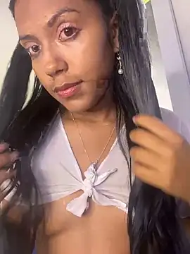 Maddie 7 online show from 04/19/26, 02:33