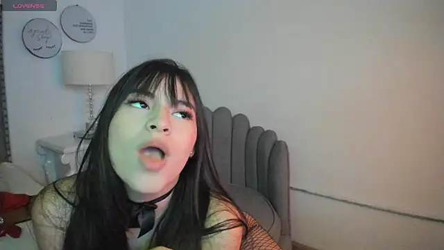 dulcenyra7 online show from 03/02/26, 07:15