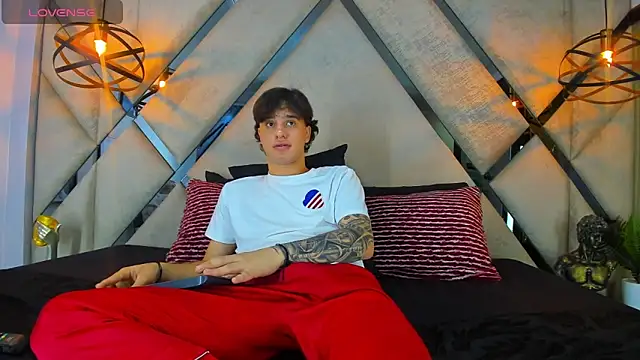 EXCLUSIVE8 online show from 03/12/26, 04:29