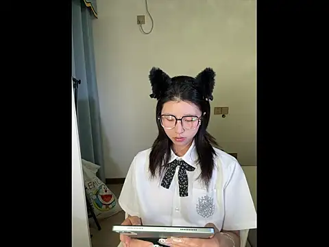 Y--F--LOVE online show from 04/03/26, 02:48