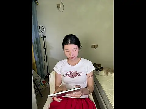 Y--F--LOVE online show from 04/19/26, 12:37