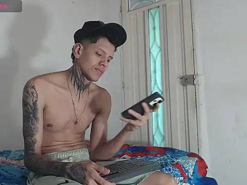 Snapshot of gabriel_reyes21 chatting on 07/16/26, 10:16 gabriel reyes21 online show from 07/16/26, 10:16