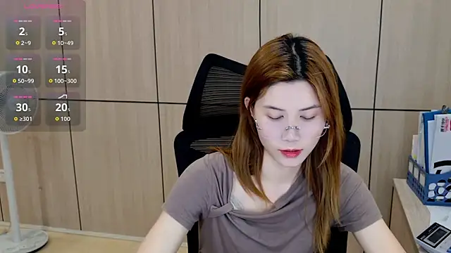 Snapshot of zhen-68 chatting on 04/08/26, 02:44 zhen-68 online show from 04/08/26, 02:44