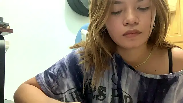 Snapshot of EustoliaYozzo chatting on 03/04/26, 02:50 EustoliaYozzo online show from 03/04/26, 02:50