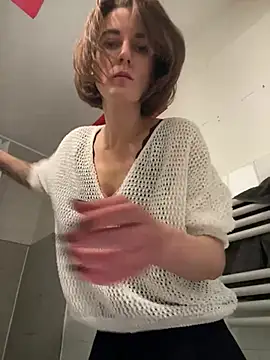 Kamorana online show from 04/11/26, 10:08