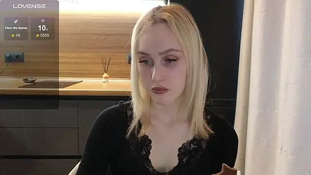 Bella Villen online show from 06/04/26, 01:06