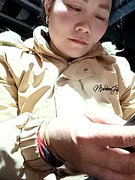 Snapshot of Lindxx-hot chatting on 03/04/26, 12:44 Lindxx-hot online show from 03/04/26, 12:44