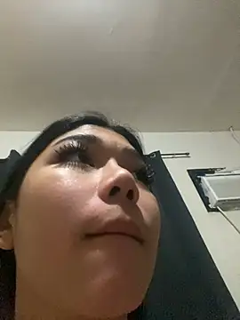 azumi suzako online show from 04/09/26, 03:17