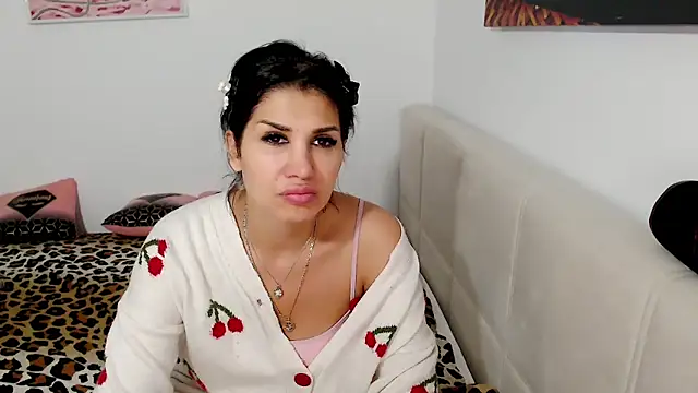 NickyHotXO online show from 05/13/26, 04:37