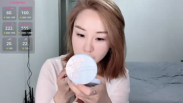 xiaolu-686 online show from 04/14/26, 03:07