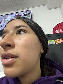 Snapshot of LilyRossi_ chatting on 07/01/26, 12:51 LilyRossi online show from 07/01/26, 12:51