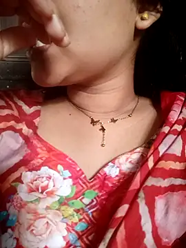 Snapshot of SumonaMoni chatting on 03/02/26, 08:43 SumonaMoni online show from 03/02/26, 08:43