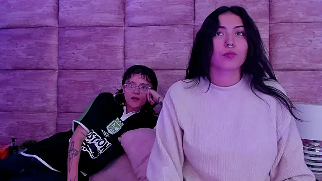 CaliferAndAurora online show from 04/21/26, 03:46