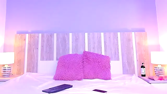 EmilySearss online show from 03/26/26, 07:08