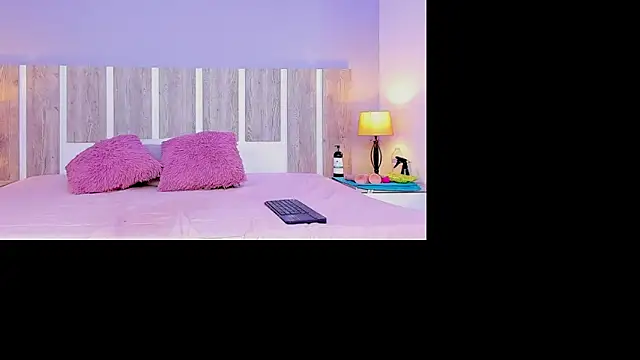 EmilySearss online show from 04/04/26, 08:17