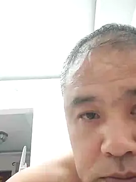 Snapshot of wanggang880903 chatting on 05/02/26, 06:35 wanggang880903 online show from 05/02/26, 06:35