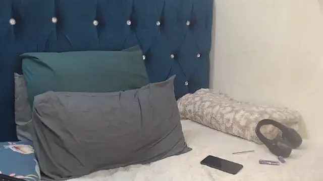 CURVYBOOTYLICIOUS88 online show from 07/11/26, 06:21