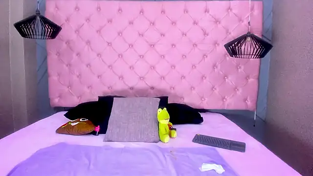 SARA HORNY- online show from 03/06/26, 03:47