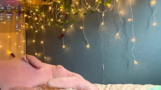 AueshaSimon online show from 04/05/26, 05:04