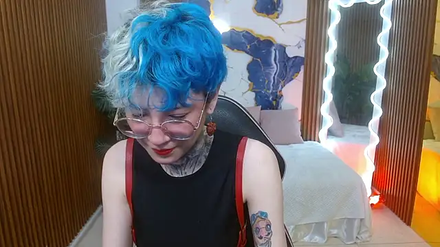 Lyra tay online show from 03/01/26, 12:07