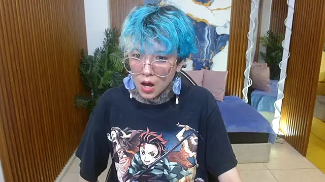 Lyra tay online show from 04/15/26, 08:20