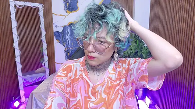 Lyra tay online show from 06/05/26, 07:08