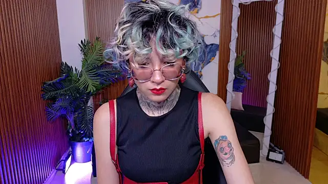 Snapshot of Lyra_tay chatting on 07/18/26, 07:06 Lyra tay online show from 07/18/26, 07:06