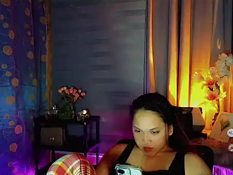 Snapshot of Sweet_coleen chatting on 03/27/26, 01:22 Sweet coleen online show from 03/27/26, 01:22