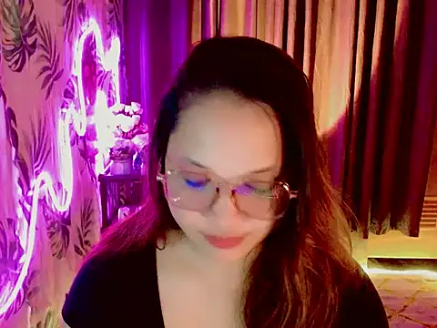 Snapshot of Sweet_coleen chatting on 04/01/26, 03:53 Sweet coleen online show from 04/01/26, 03:53