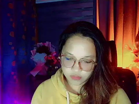Snapshot of Sweet_coleen chatting on 04/15/26, 03:30 Sweet coleen online show from 04/15/26, 03:30
