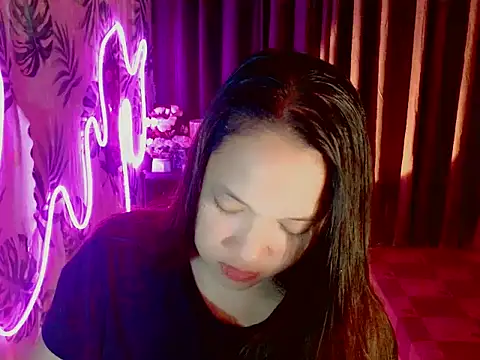 Snapshot of Sweet_coleen chatting on 04/17/26, 03:26 Sweet coleen online show from 04/17/26, 03:26