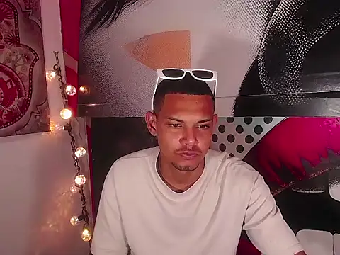 Snapshot of MarioChams chatting on 03/04/26, 04:07 MarioChams online show from 03/04/26, 04:07