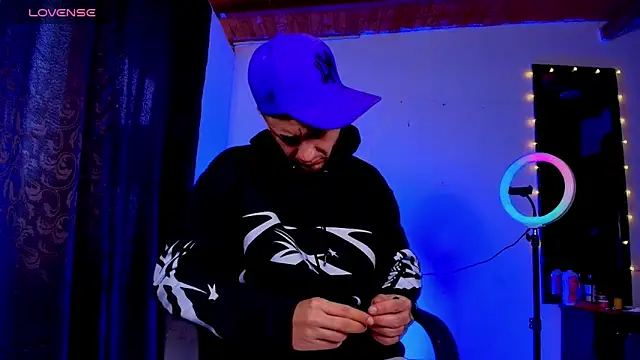 Snapshot of Jey_dirty_777 chatting on 03/03/26, 01:06 Jey dirty 777 online show from 03/03/26, 01:06