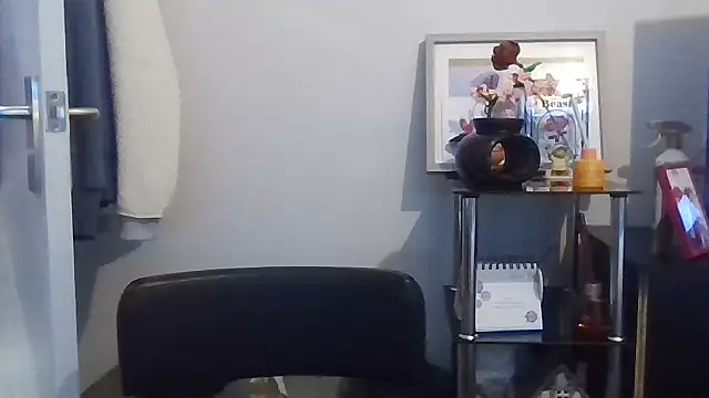 Snapshot of StaceyXOXO chatting on 04/19/26, 10:25 StaceyXOXO online show from 04/19/26, 10:25