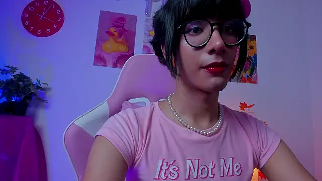 Snapshot of Madeline_21 chatting on 03/02/26, 06:03 Madeline 21 online show from 03/02/26, 06:03