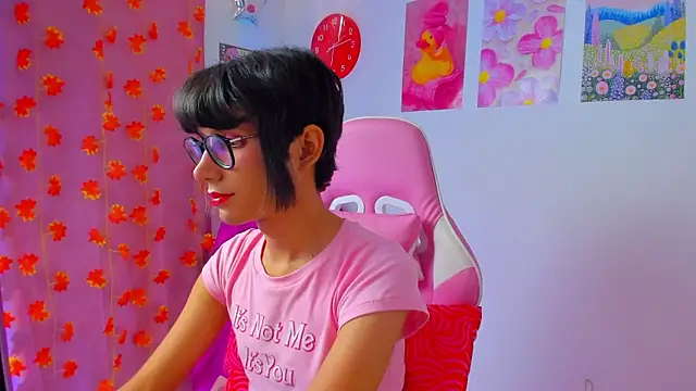 Madeline 21 online show from 04/12/26, 12:10