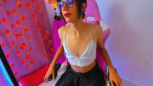 Madeline 21 online show from 04/19/26, 12:15