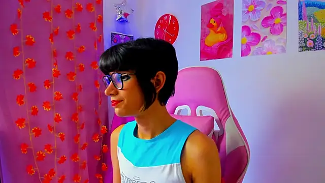 Madeline 21 online show from 04/20/26, 12:19