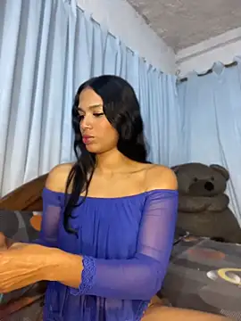 Snapshot of FlorSalvaje_ chatting on 06/23/26, 12:30 FlorSalvaje online show from 06/23/26, 12:30