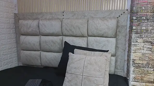 ElisVega online show from 04/15/26, 07:58