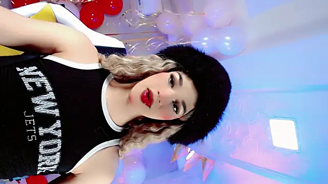 Snapshot of Sophiaa_doll_ chatting on 04/26/26, 04:32 Sophiaa doll online show from 04/26/26, 04:32
