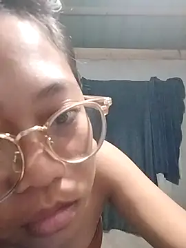 Snapshot of angelpinay44 chatting on 03/09/26, 03:49 angelpinay44 online show from 03/09/26, 03:49