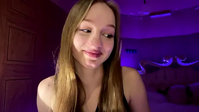 Snapshot of Anika_Socutehe chatting on 03/04/26, 04:24 Anika Socutehe online show from 03/04/26, 04:24