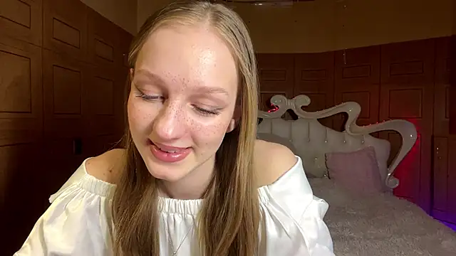 Anika Socutehe online show from 03/23/26, 04:44